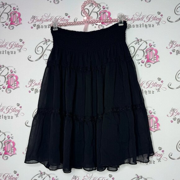beechers brook Dresses & Skirts - Beechers brook skirt ruffle tiered hem lace detail black stretchy waist band